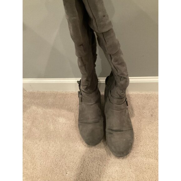SO Grey Suede Knee High Boots Womens Size 9 - Picture 3 of 8